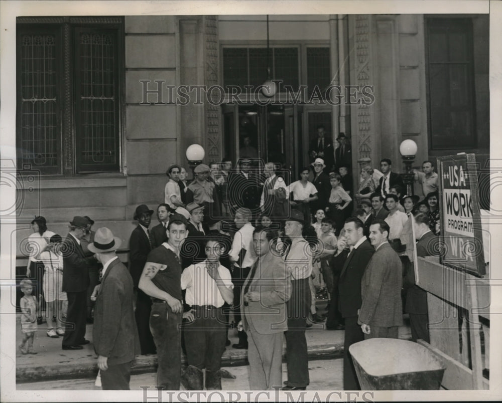 1938 Press Photo Visitors at Polyclinic Hospital to see Max Sch,eling - Historic Images