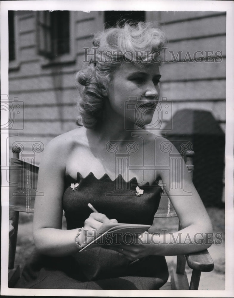 1951 Press Photo South Orange NJ Aili Teslop tennis umpire - nes25857 - Historic Images