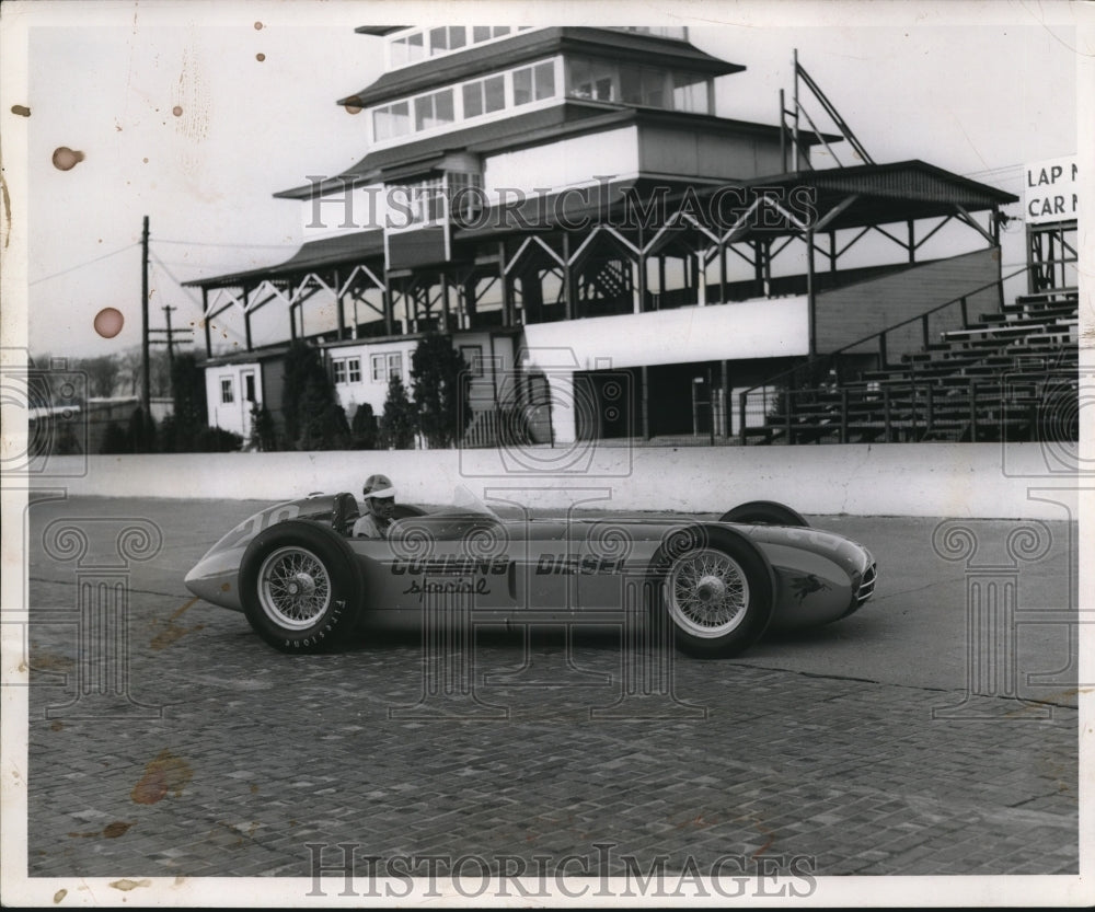 1952 Press Photo Freddie Agabashian at Indianapolis Speedway - nes26000- Historic Images
