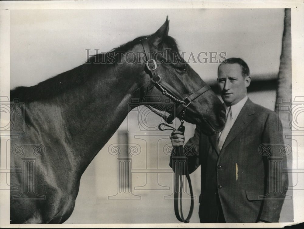 1933 Press Photo Sheldon Fairbanks &amp; horse Goldster at Hialeah park in Fla - Historic Images