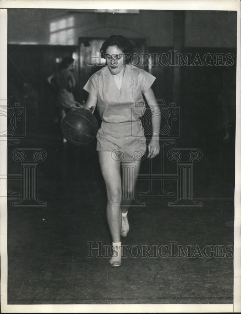 1936 Press Photo Edith Roberts Univ of Penn basketball - nes26814 - Historic Images