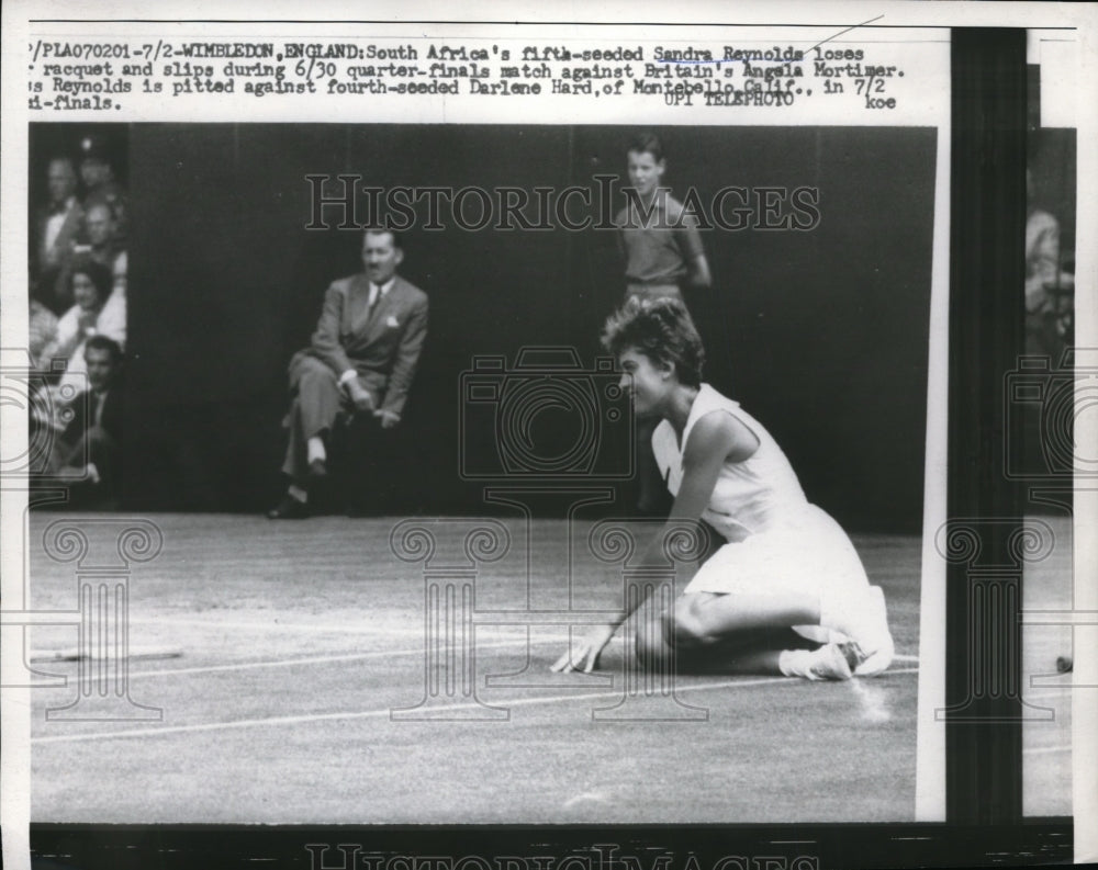 1959 Press Photo Wimbledon England Sandra Reynolds vs Angela Mortimer - Historic Images