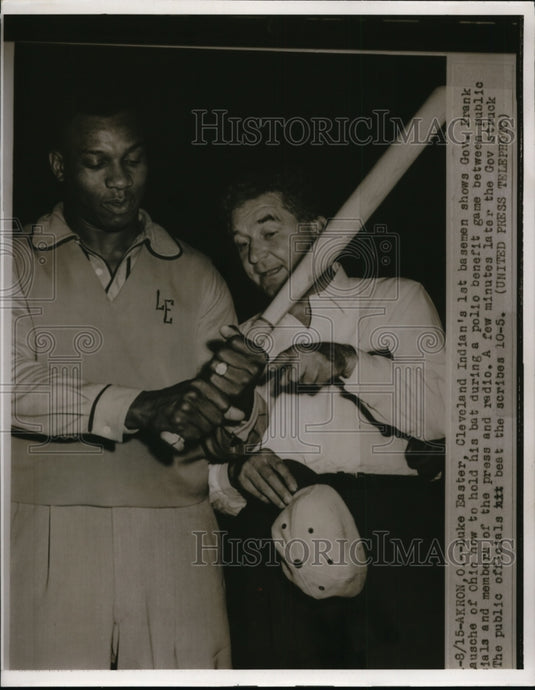 1952 Press Photo Akron Ohio Duke Easter of Indians & Gov Frank Lausche - Historic Images