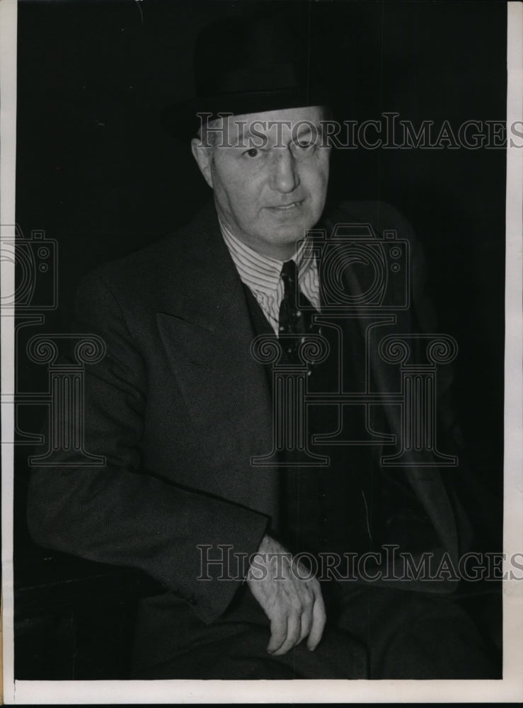 1934 Press Photo Famos referee Dace Barry in bad check scandal - nes28143 - Historic Images