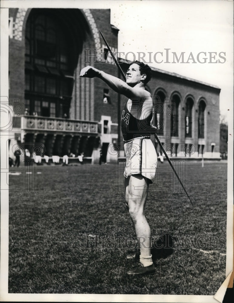 1935 Press Photo Mark Panther of Univ of Iowa at javelin Ann Arbor Mich- Historic Images