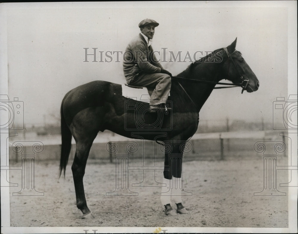 1934 Press Photo Kentucky Derby candidate Light Uo at Epsom Downs - nes29021 - Historic Images