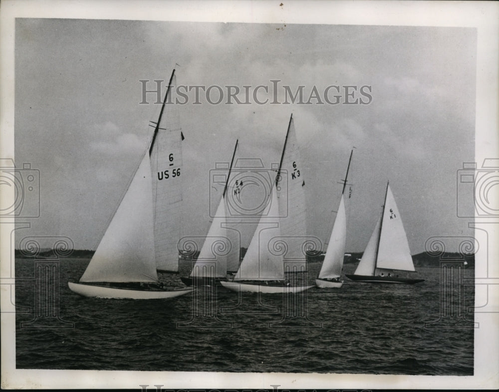 1935 Press Photo Prince of Wales trophy sail race in Bermuda C Hovey on the Jill- Historic Images