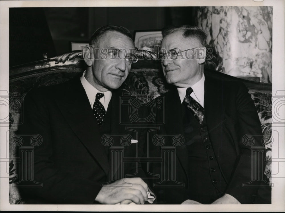 1937 Press Photo Charles Casey Stengel Bee mgr &amp; owner Robert Quinn - nes30417 - Historic Images