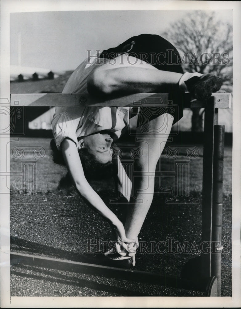 1948 Press Photo Hotspur Park London Frances Wallis trains for Olympics- Historic Images