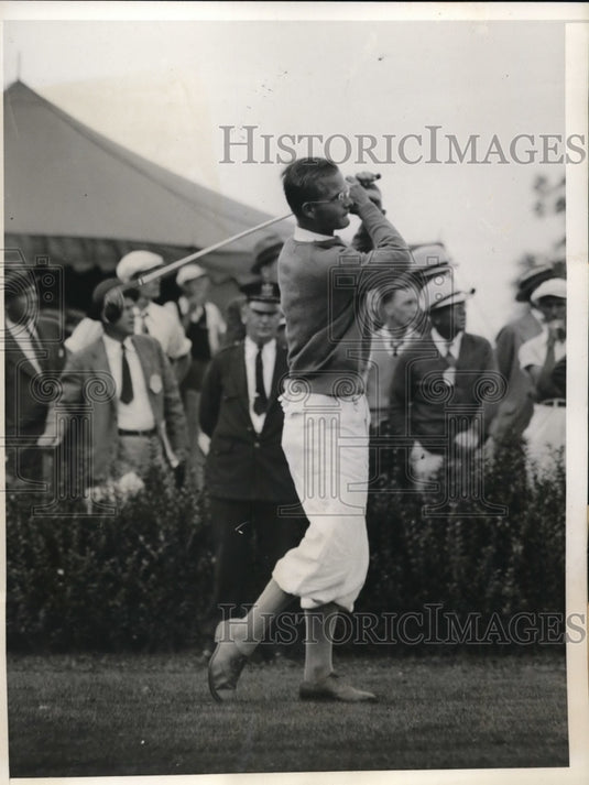 1932 Press Photo Milton Warner tees off in US Amateur Golf Championship - Historic Images