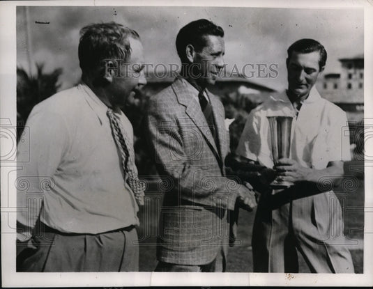 1937 Press Photo Paul Waner of Pirates, A Riley Trumbi & Ned Everhart - Historic Images