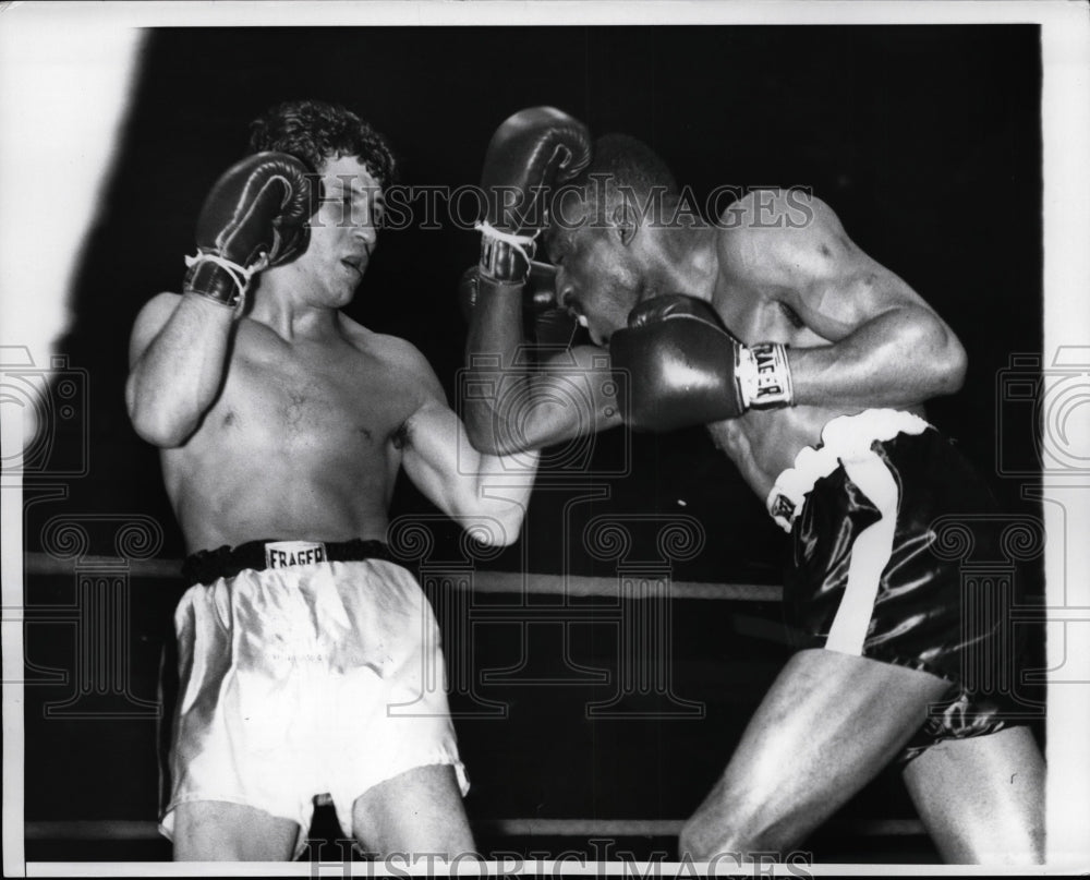 1957 Press Photo Joe Giardello moves away from attacking Randy Sandy - nes32768- Historic Images