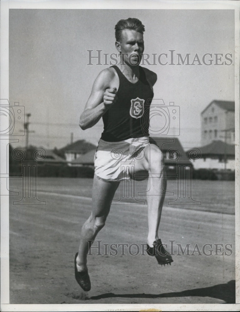 1935 Press Photo Al Fitch set to run in quarter mile race - nes32811 - Historic Images