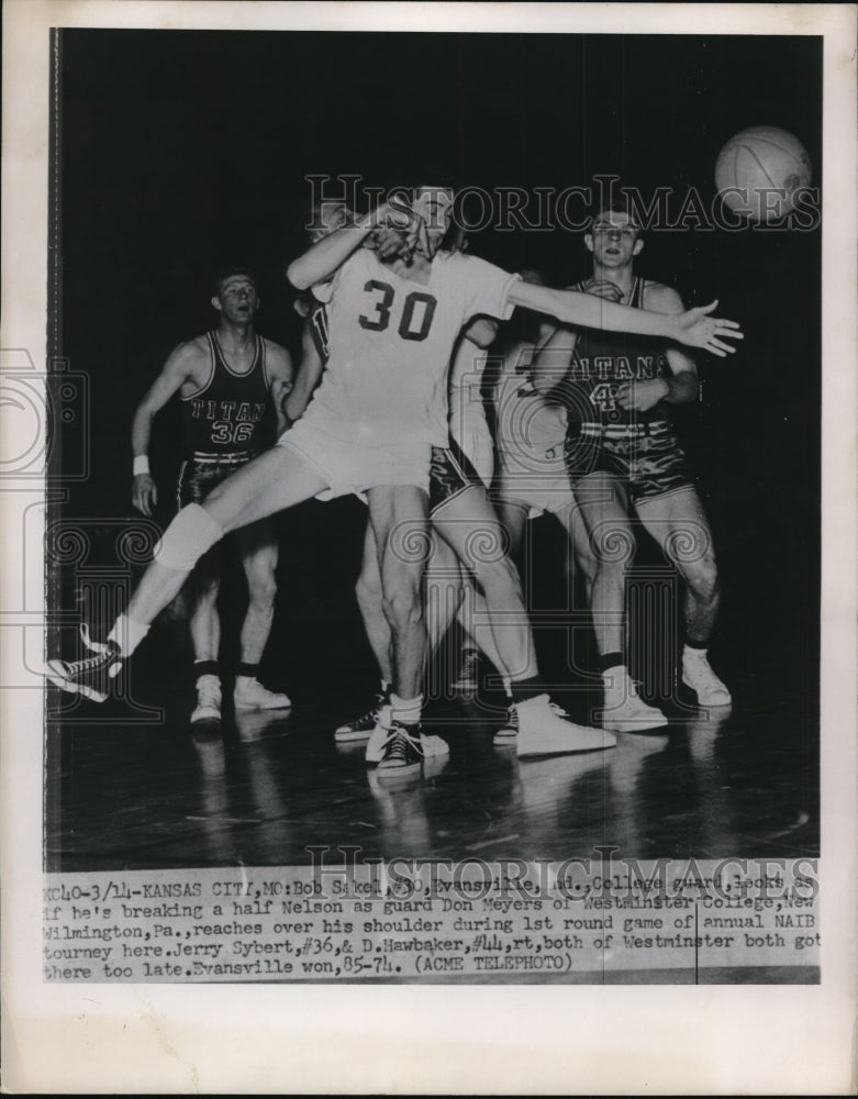 1951 Press Photo Evansville Ind College Bob Sakel vs Don Meyers of Westminster - Historic Images