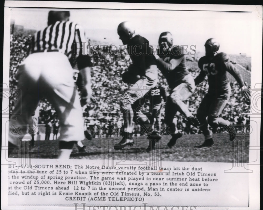 1950 Press Photo Notre Dame varsity vs Irish Old Timers at practice - nes35008 - Historic Images