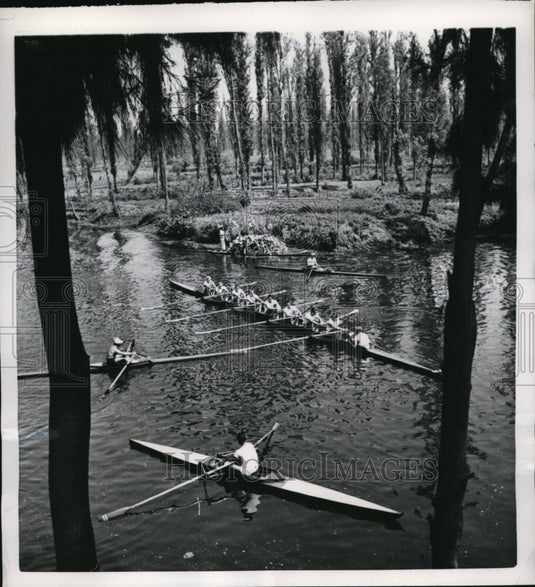 1954 Press Photo Shell races at Xochimilco in Mexico German & Indian crews - Historic Images
