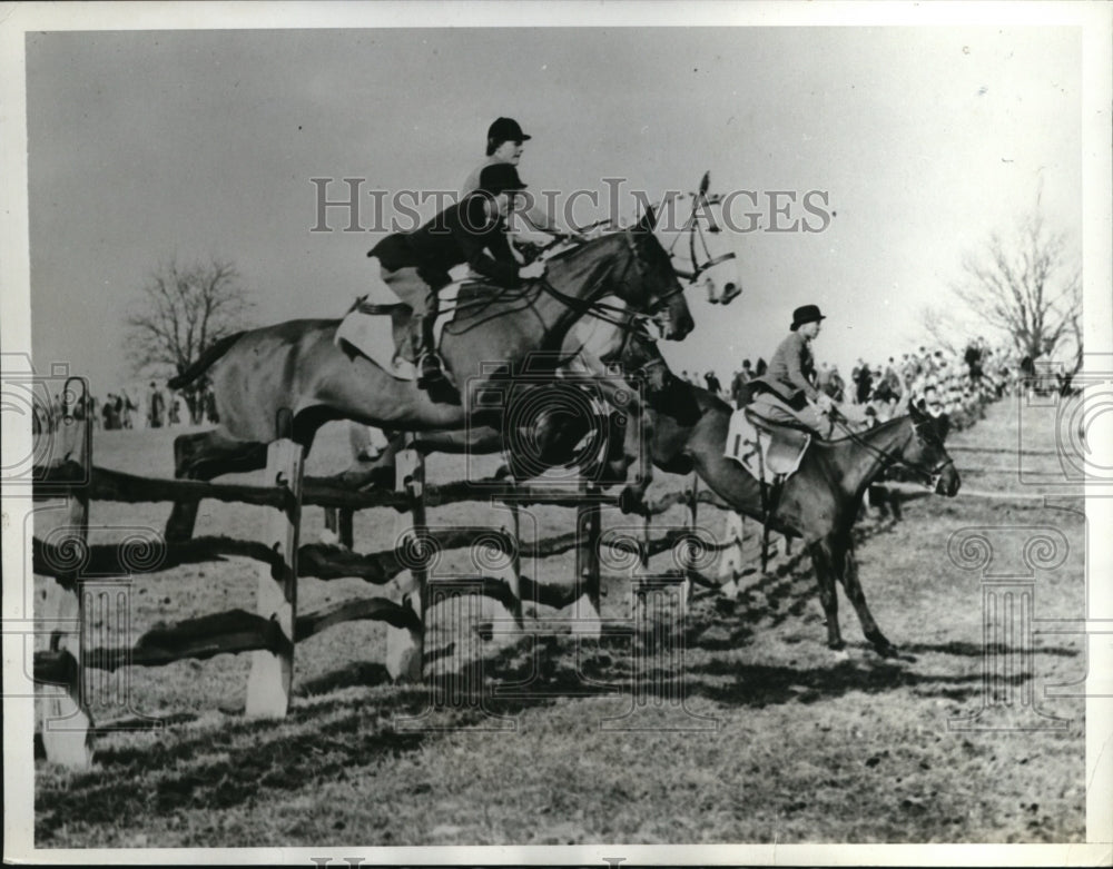 1934 Press Photo Point to Point race DeCoppet Plate race won by Deborah Wood- Historic Images