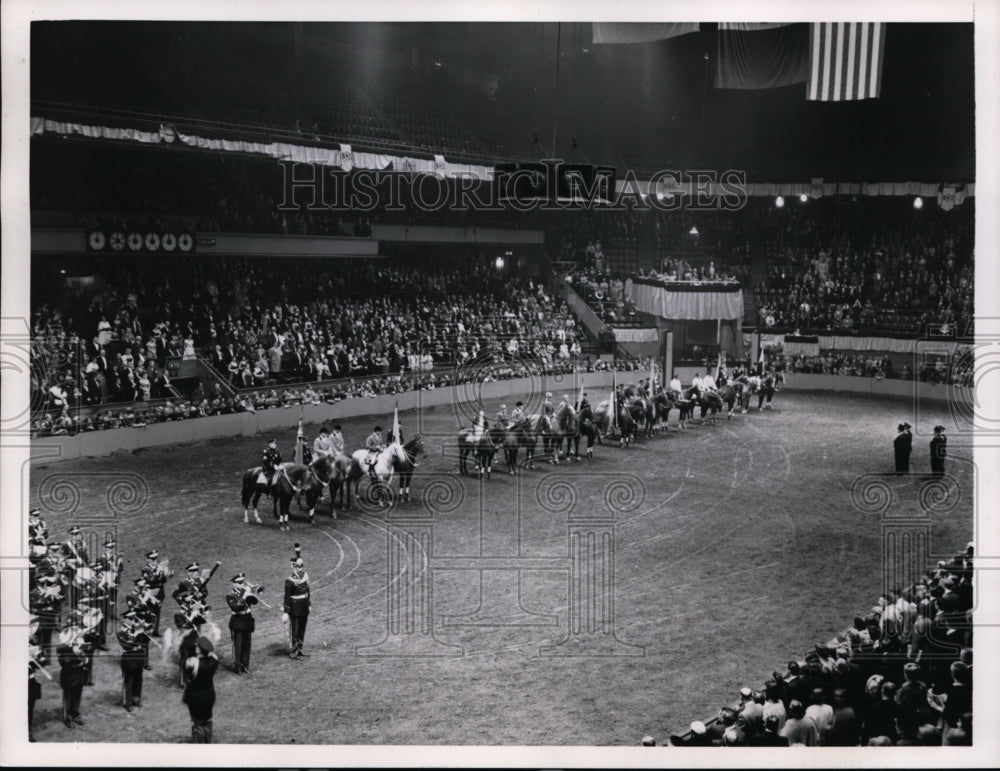 1952 Press Photo National Horse Show at Madison Square Garden &amp; Army band- Historic Images