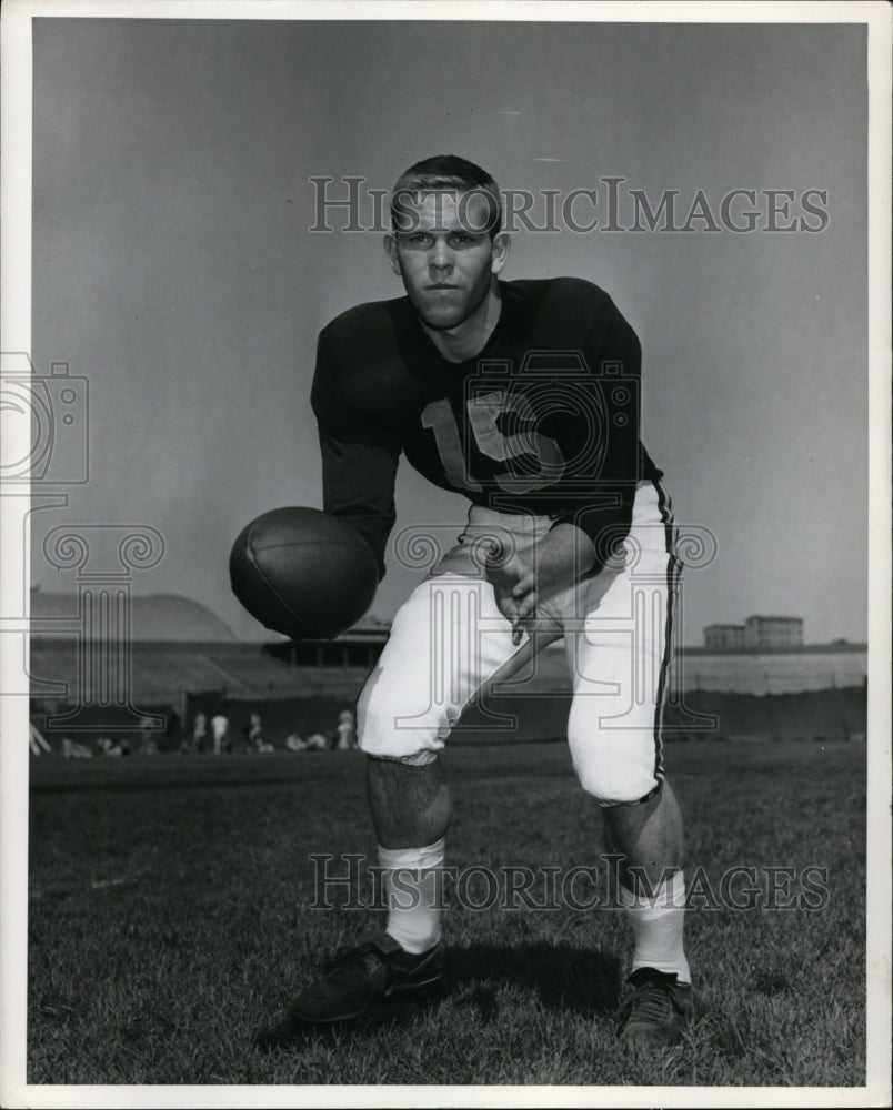 1956 Press Photo University of Minnesota quarterback Dick Larson - nes36541- Historic Images