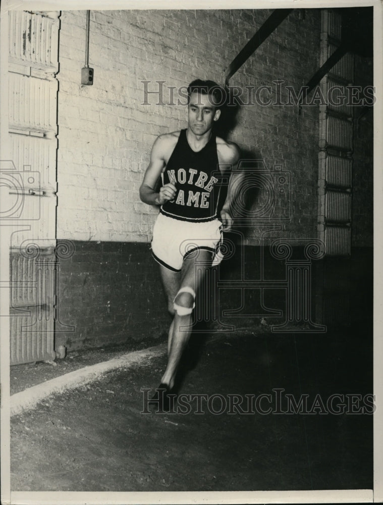 1941 Press Photo Captain Joseph B Olbrys of Notre Dame track at Trenton NJ - Historic Images