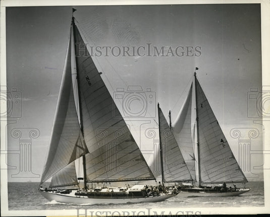 1938 Press Photo II G Steele's Odyssey vs Axelson's Jada at Long Beach CA- Historic Images