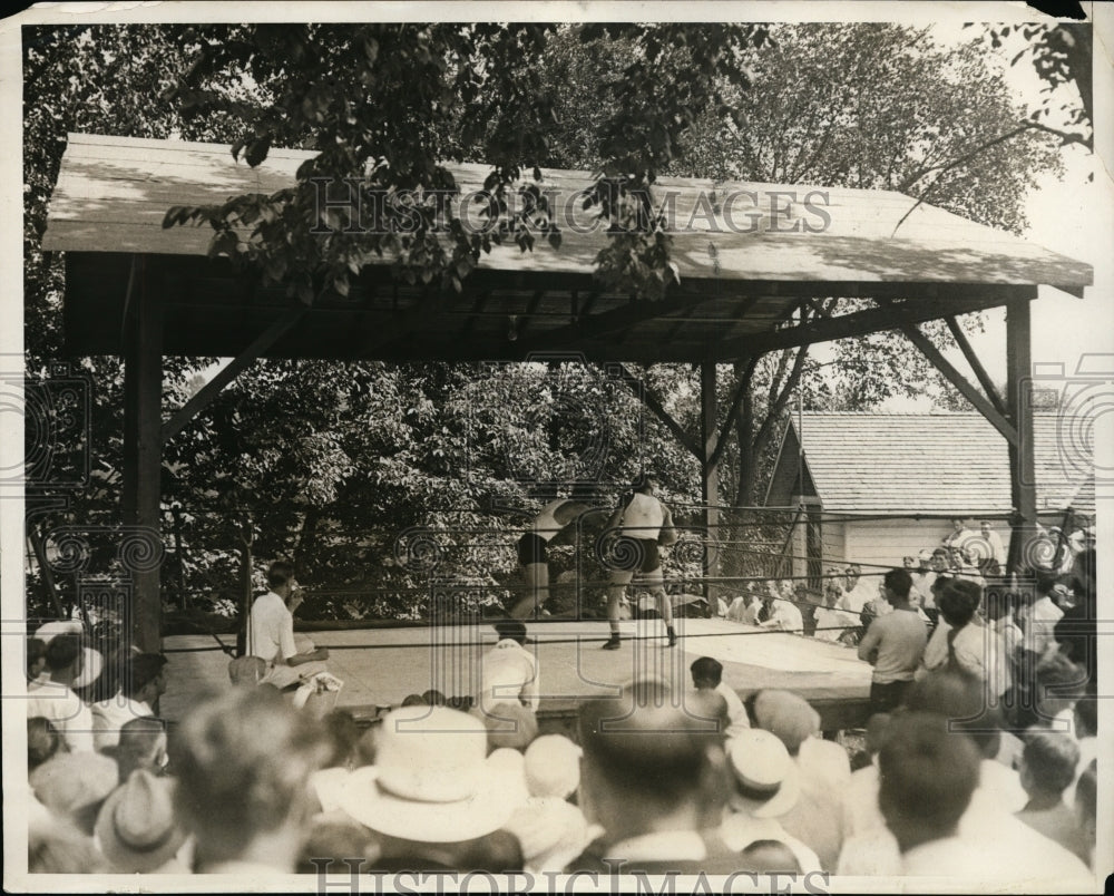 1931 Press Photo Jack Sharkey spars with Jack Poloseo for Mickey Walker bout- Historic Images