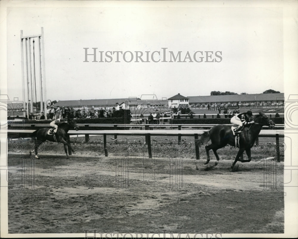 1938 Press Photo Aqueduct track NY Hauca wins vs Miss Sagacity - nes38559 - Historic Images