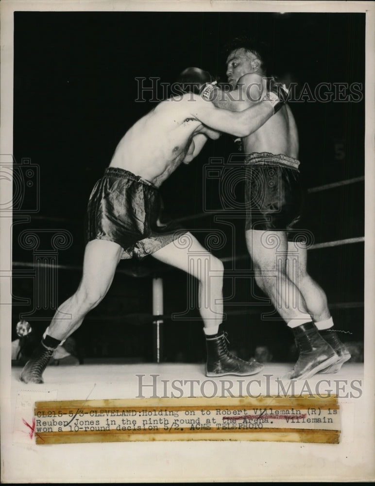 1949 Press Photo Robert Villemain versus Reuben Jones at Cleveland bout- Historic Images