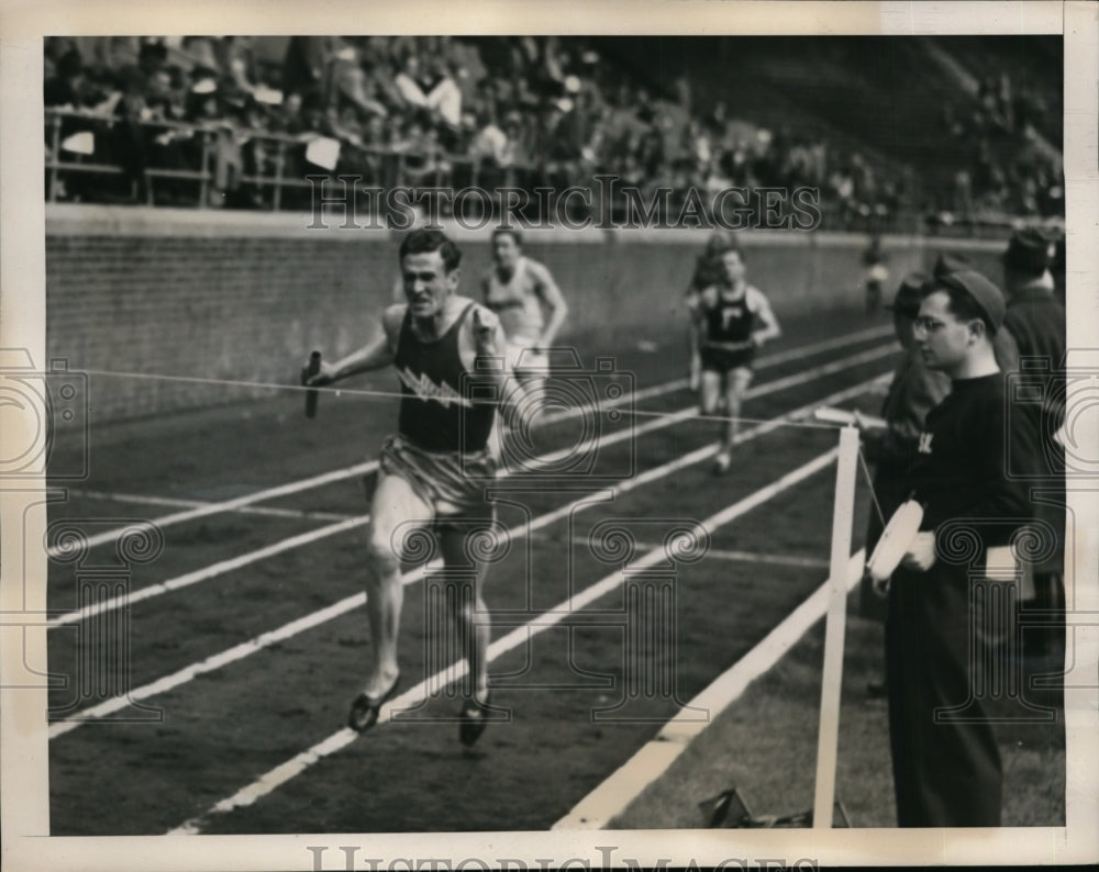 1940 Press Photo Penn Relays at Franklin Field Rogers of N TX wins quarter mile - Historic Images