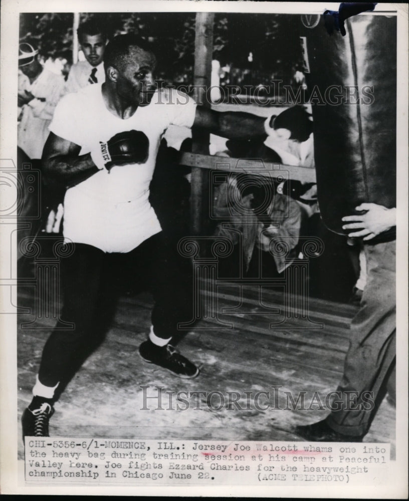 1949 Press Photo Jersey Joe Walcott training to fight Ezzard Charles in Chicago - Historic Images