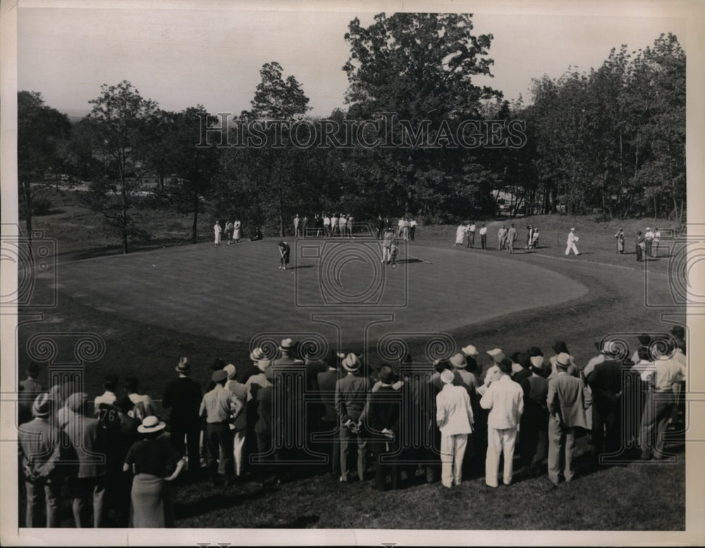1936 Press Photo NAtional Womens Golf tournament Pam Barton, Mrs John D Crews- Historic Images