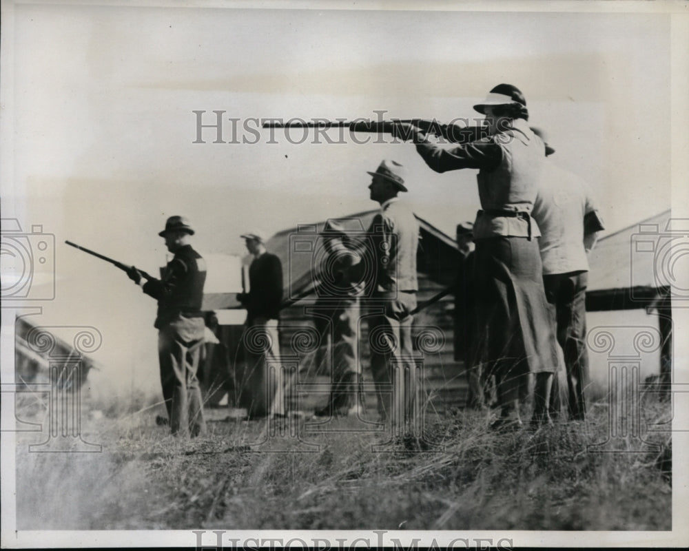 1934 Press Photo Mrs CT Jackson at Annual Target Championships at Pinehurst NC - Historic Images