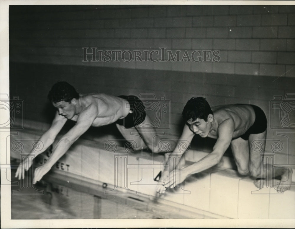 1943 Press Photo Keo Nakama &amp; Jack Ryan Ohio State swim team in Chcago meet- Historic Images