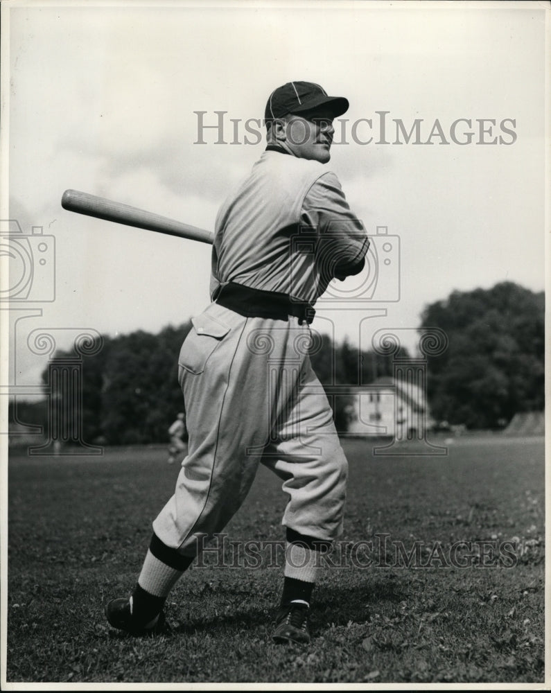 Press Photo Tom Branigan outfielder for Washington State baseball - nes41059- Historic Images
