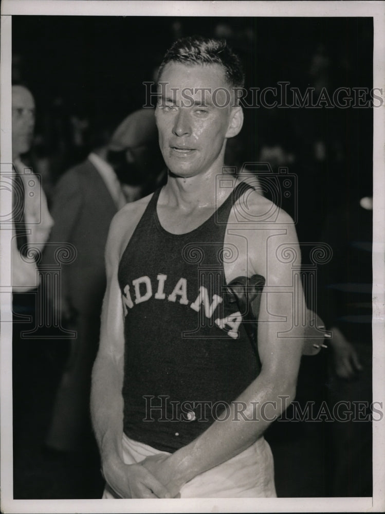 1936 Press Photo Donald Lash track star for Indiana University - nes41166- Historic Images