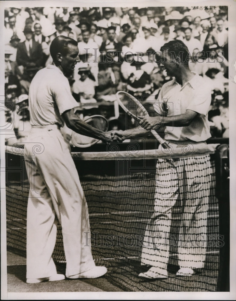 1936 Press Photo John Van Run vs Fred Perry at Wimbledon tennis - nes42956 - Historic Images