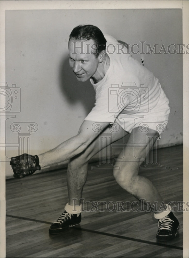 1941 Press Photo Joe Platak at handball AAU singles in Chicago Illinois - Historic Images