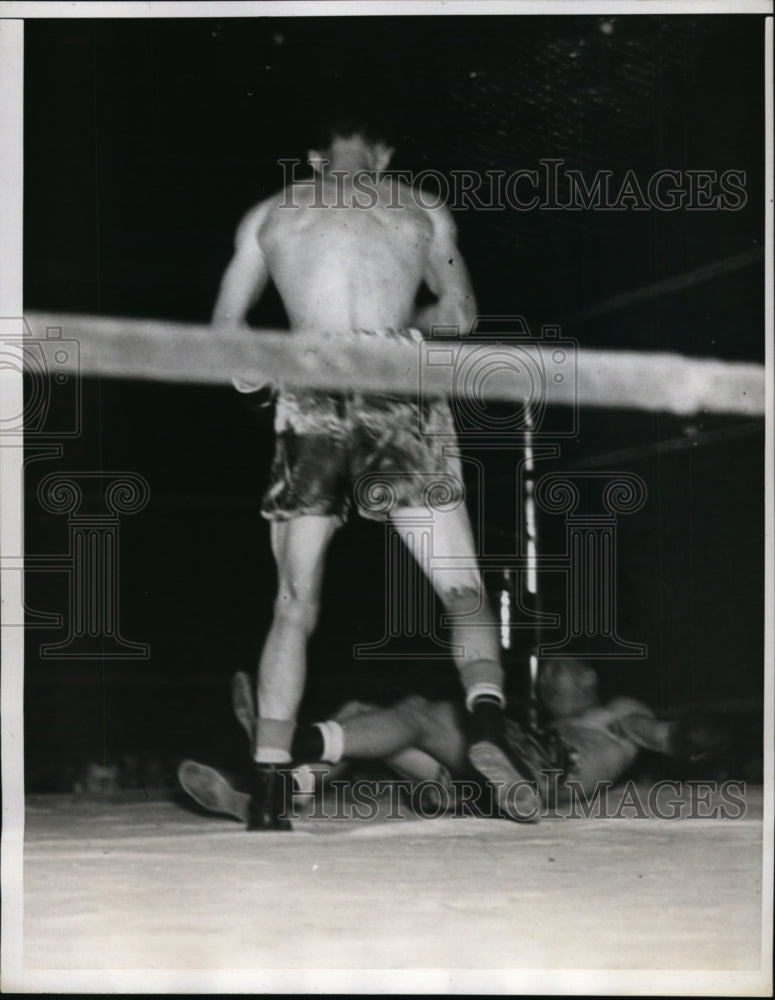 1938 Press Photo Harry Shaw vs Jimmy O&#39;Malley at National AAU boxing in Chicago- Historic Images