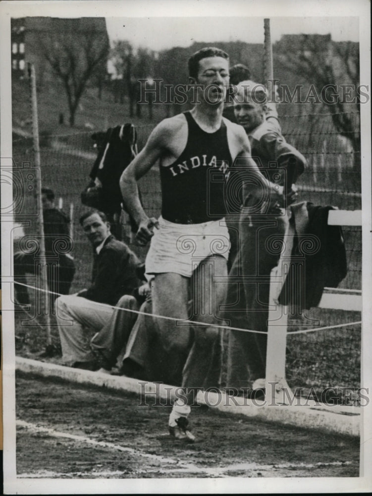 1934 Press Photo University of Indiana track2 mile relay Hornsbostel anchors - Historic Images