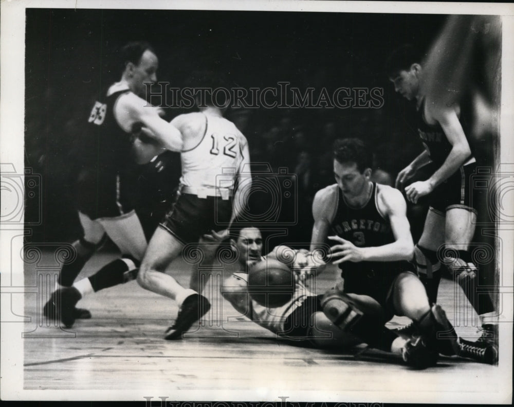 1938 Press Photo Georgetown vs NYU basketabll Witty, Murphy of Georgetown- Historic Images
