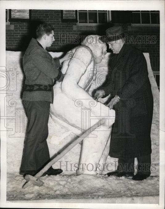 1941 Press Photo Dartmouth Tuss McLaughrey & F Lofgren at Winter carnival - Historic Images