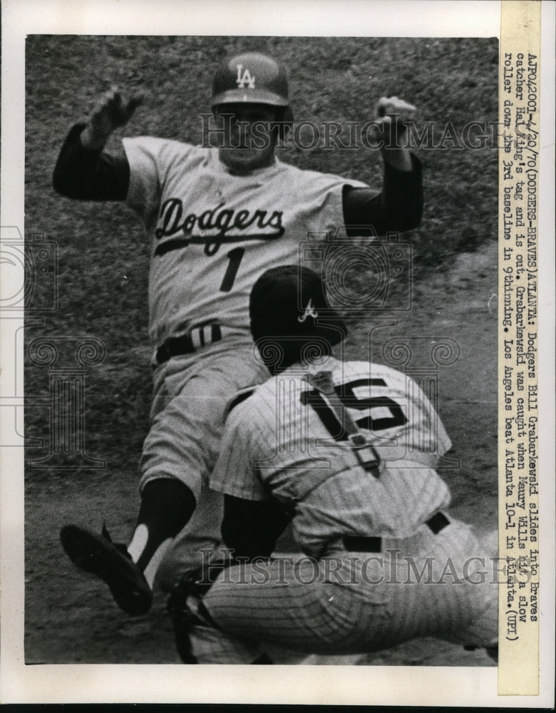 1970 Press Photo Dodgers Bill Grabarkewski vs Braves Hal King at home plate - Historic Images