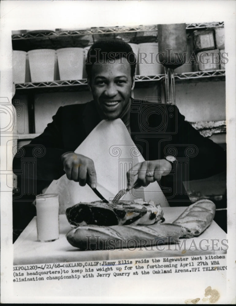 1968 Press Photo Jimmy Ellis boxer at training for Jerry Quarry bout - nes46136- Historic Images