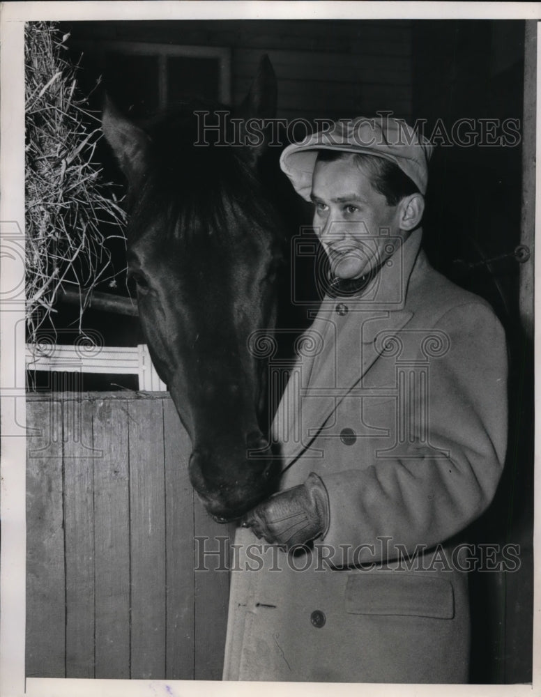 1947 Press Photo Triple Crown candidate Stepfather &amp; jockey Jackie Westrope - Historic Images