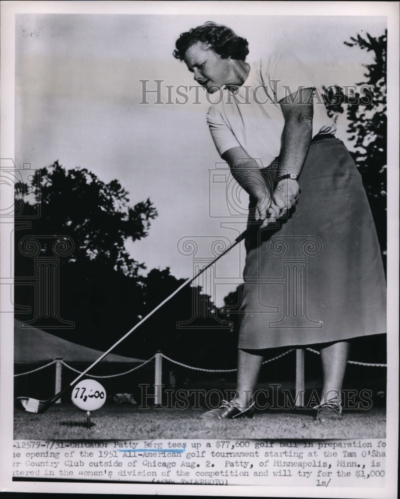 1945 Press Photo Patty Berg All American golf tourny at Tam O Shanter Chicago - Historic Images