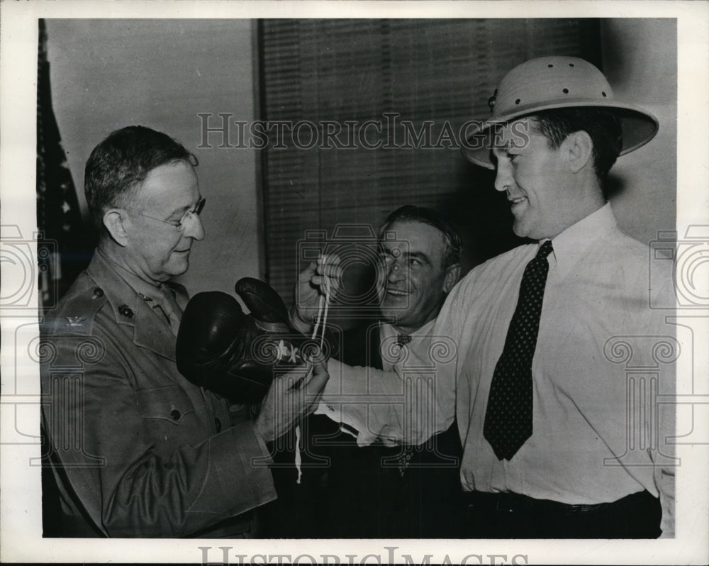 1942 Press Photo Tommy Loughran, Col W Dulty Smith & Joe Smith in PA- Historic Images