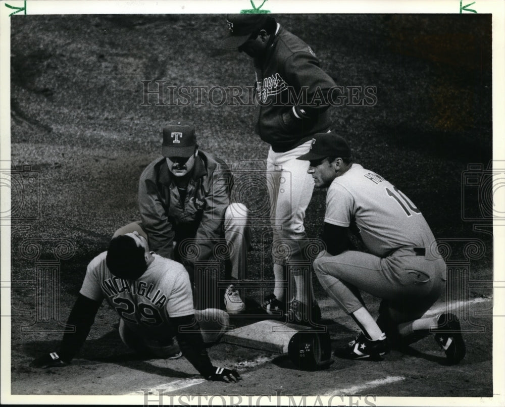 1987 Press Photo Rangers coach Art Howe, manager Bib Valentine & Pete Incaviglia- Historic Images