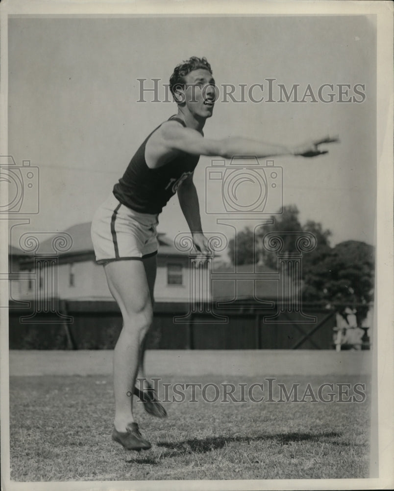 1929 Press Photo Jesse Mortensen throws javelin for University of S California- Historic Images