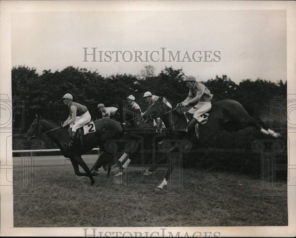 1940 Press Photo Lytle Steeplechase at Belmont NY Pine Tag, Mr Chips - Historic Images