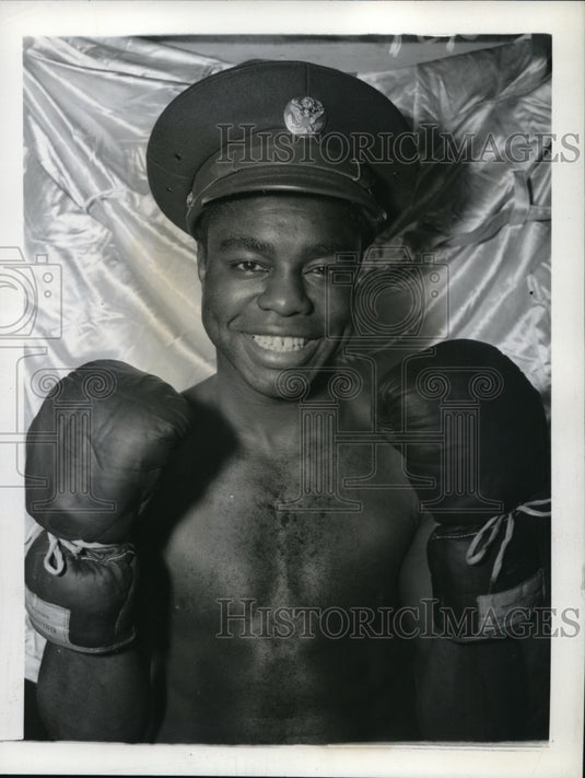 1943 Press Photo Sgt Jackie Wilson welterweight for Jack LaMotta bout in NY - Historic Images